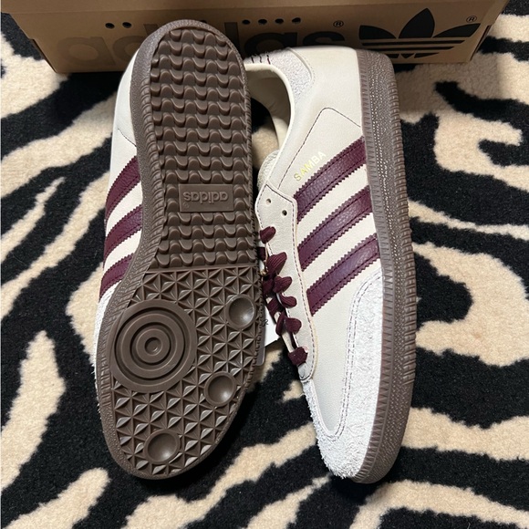NWT Adidas Samba OG W Cloud White Maroon Size Women's 9 - Picture 14 of 16
